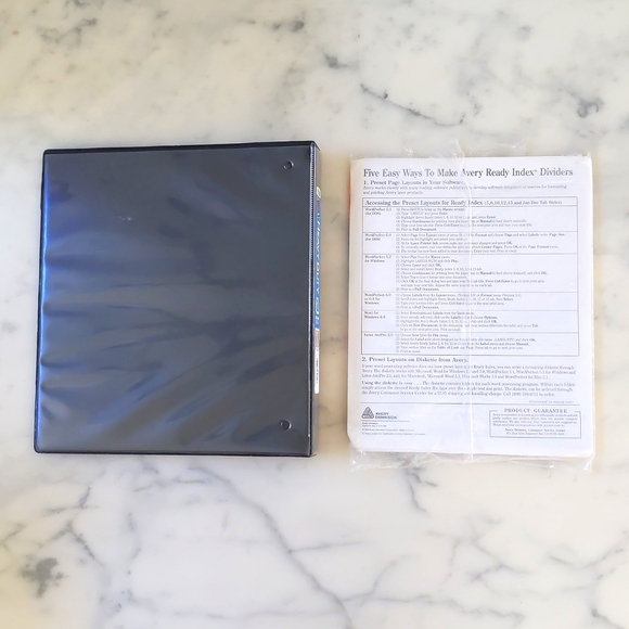 NWT. Avery 1" 3 Ring View Front/Back Heavy Duty Binder & Ready Index Dividers. - Picture 3 of 3